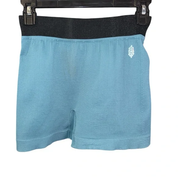 FP Movement Happiness Runs Prajna Shorts Sz M/L - NWT - Picture 5 of 8